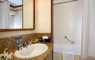 In-room Bathroom 4 AVANI Hai Phong Harbour View