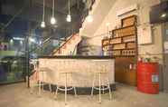 Bar, Kafe dan Lounge 7 Artz Hotel