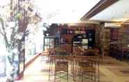 Bar, Kafe, dan Lounge 5 Hotel Palwa 