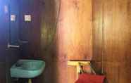 In-room Bathroom 5 Hotel Mapia Biak