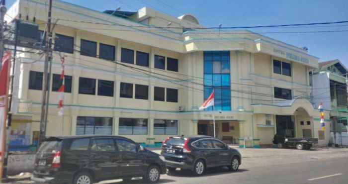 Luar Bangunan Delima Sari Hotel