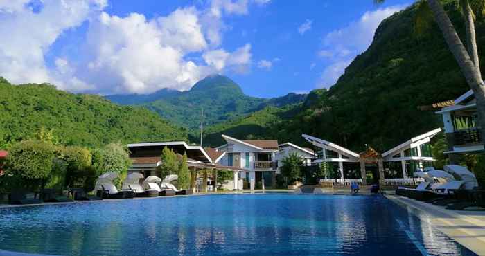 Swimming Pool Infinity Resort