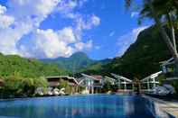 Swimming Pool Infinity Resort