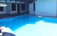 Swimming Pool 2 Hotel Arumbai