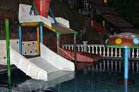 Swimming Pool D' Japanese Tunnel Family Resort and Restaurant