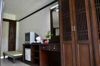 Kamar Tidur First Residence Hotel