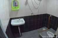 Toilet Kamar Promenade Homestay