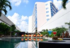 Swimming Pool 4 Centara Udon
