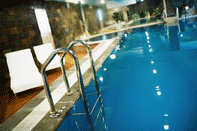 Swimming Pool Muong Thanh Holiday Dalat Hotel