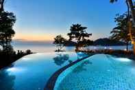 Swimming Pool Dusit Buncha Koh Tao by Riya Group