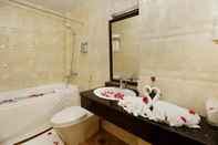 Toilet Kamar Hanoi Chic Boutique Hotel