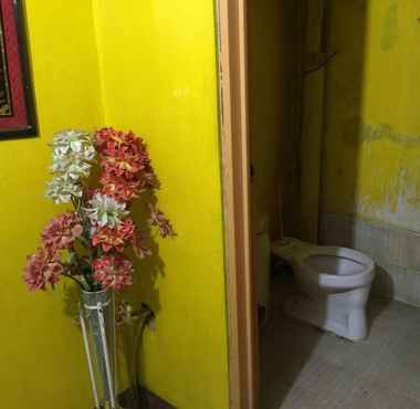 Toilet Kamar 2 Galaxy Pension House