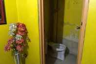 Toilet Kamar Galaxy Pension House