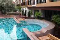 Swimming Pool August Suites