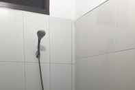 In-room Bathroom Clean Room Near Tebet Train Station (TOR)