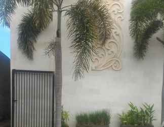 Exterior 2 Pondok Suryaning Mahendradata