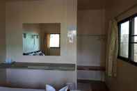 Toilet Kamar Ocean View Resort