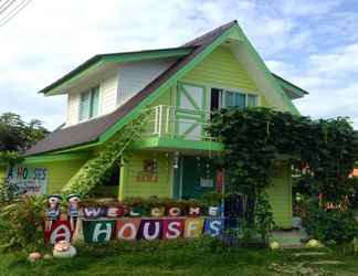 Luar Bangunan 2 A Houses Homestay