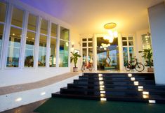 外観 2 Prajaktra Design Hotel