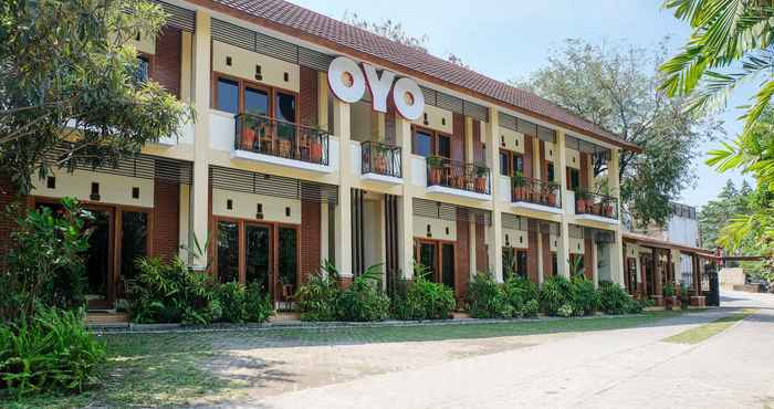 Bangunan OYO 261 Sasono Putro Residence