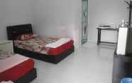 Kamar Tidur 5 Comel Room 2 Stay