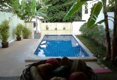 Kolam Renang 3 B.E.A. Apartment