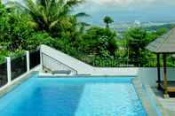 Kolam Renang Malang Hill Gallery & Homestay