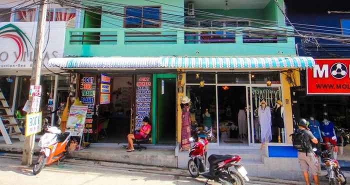 Lobby Booking Center Guesthouse