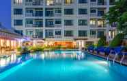 Swimming Pool 4 Lasalle Suites Hotel & Residence