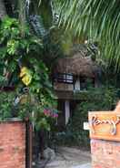 EXTERIOR_BUILDING Panji Panji Tropical Wooden Home