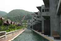 Swimming Pool See Through Boutique Resort