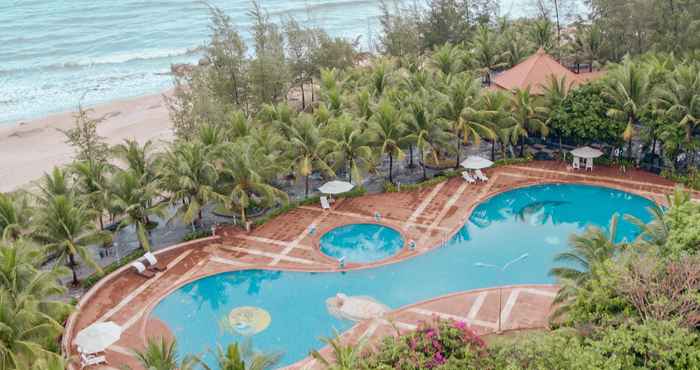 Swimming Pool Seava Ho Tram Beach Resort