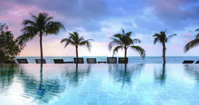 สระว่ายน้ำ Salad Buri Resort & Spa