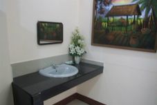 In-room Bathroom Jansupar Court