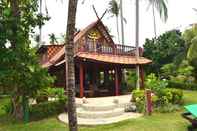 Exterior Green Coconut Village