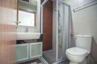 Toilet Kamar Ace Manor