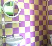 In-room Bathroom 6 PJ Mansion