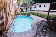 Swimming Pool Garden View Hotel