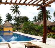 Kolam Renang 4 Keeree Waree Seaside Villa