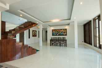 Lobby 4 Yupa Villa 1