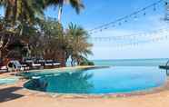 Swimming Pool 3 Supar Royal Beach Hotel