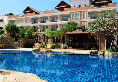 Swimming Pool Harmony Inn Pattaya