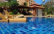 สระว่ายน้ำ 3 Harmony Inn Pattaya