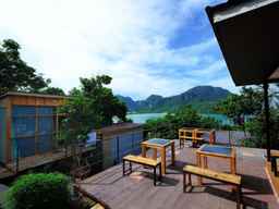 Phi Phi Sea Sky Resort, SGD 65