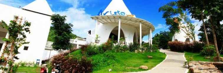 Lobi Aristo Chic Resort and Farm