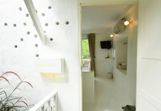 In-room Bathroom 6 Aristo Chic Resort and Farm