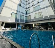 Swimming Pool 2 Sahid Batam Center Hotel & Convention