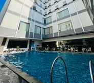 Swimming Pool 2 Sahid Batam Center Hotel & Convention