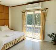 ห้องนอน 5 Bangsaphan Resort