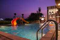 Swimming Pool Trat City Hotel